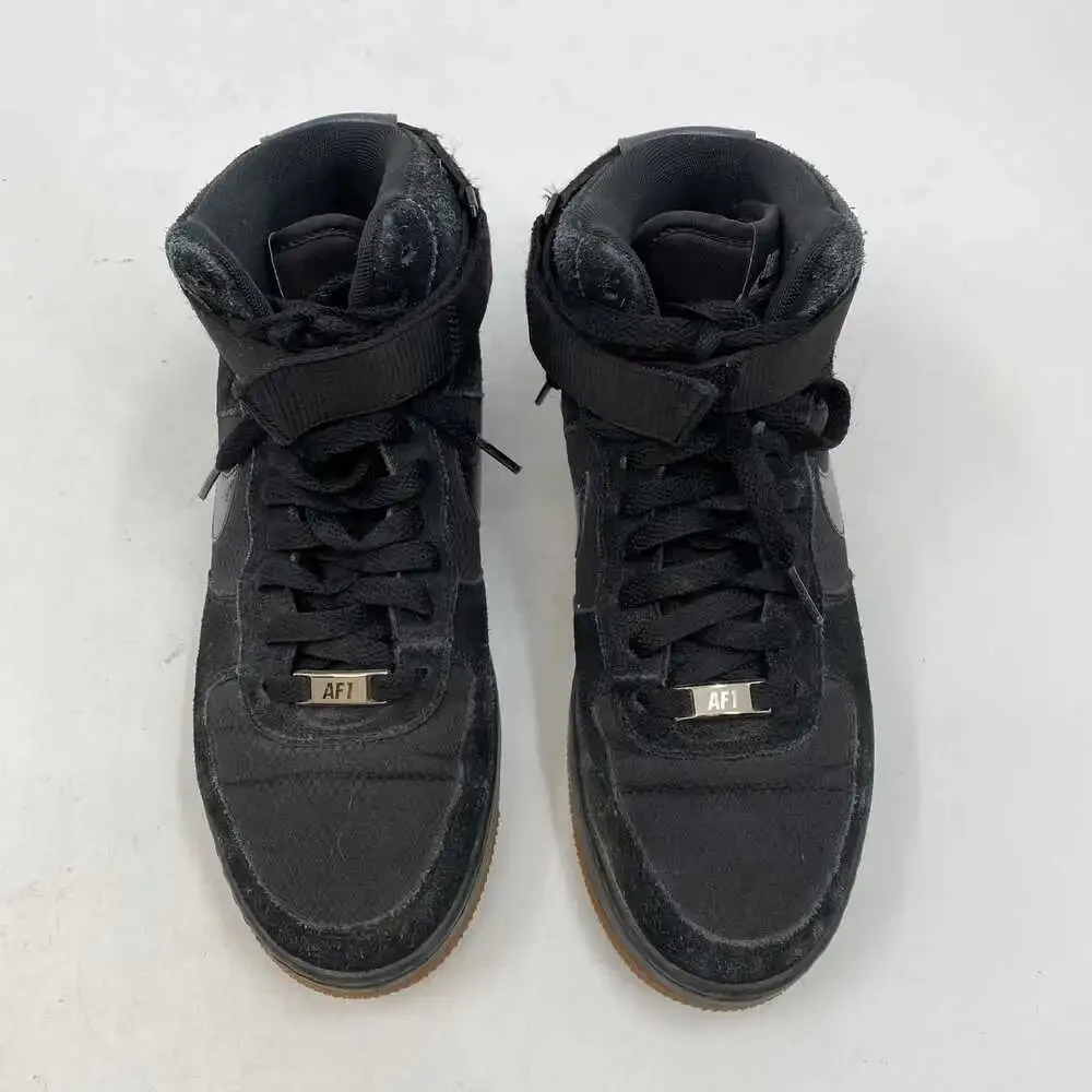 Nike Black Suede Athletic Sneakers | Men’s Size 7.5